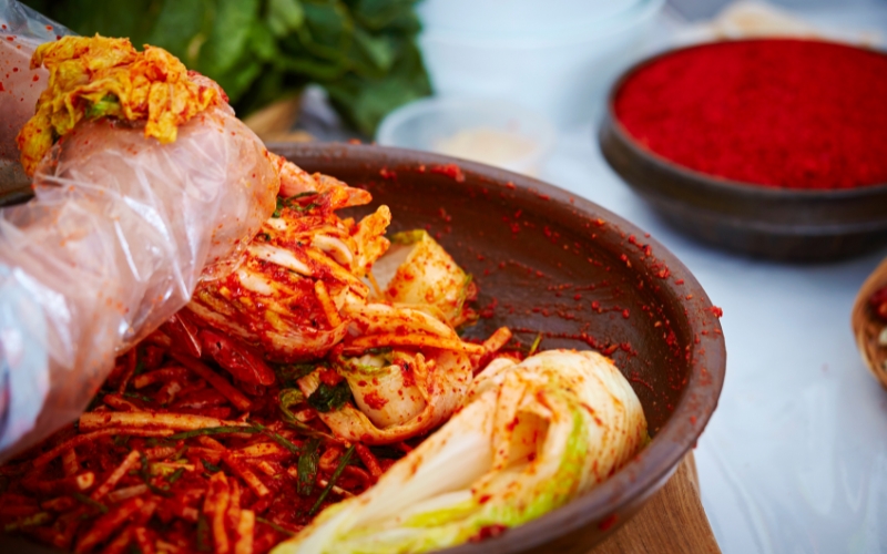 Kimchi-making class